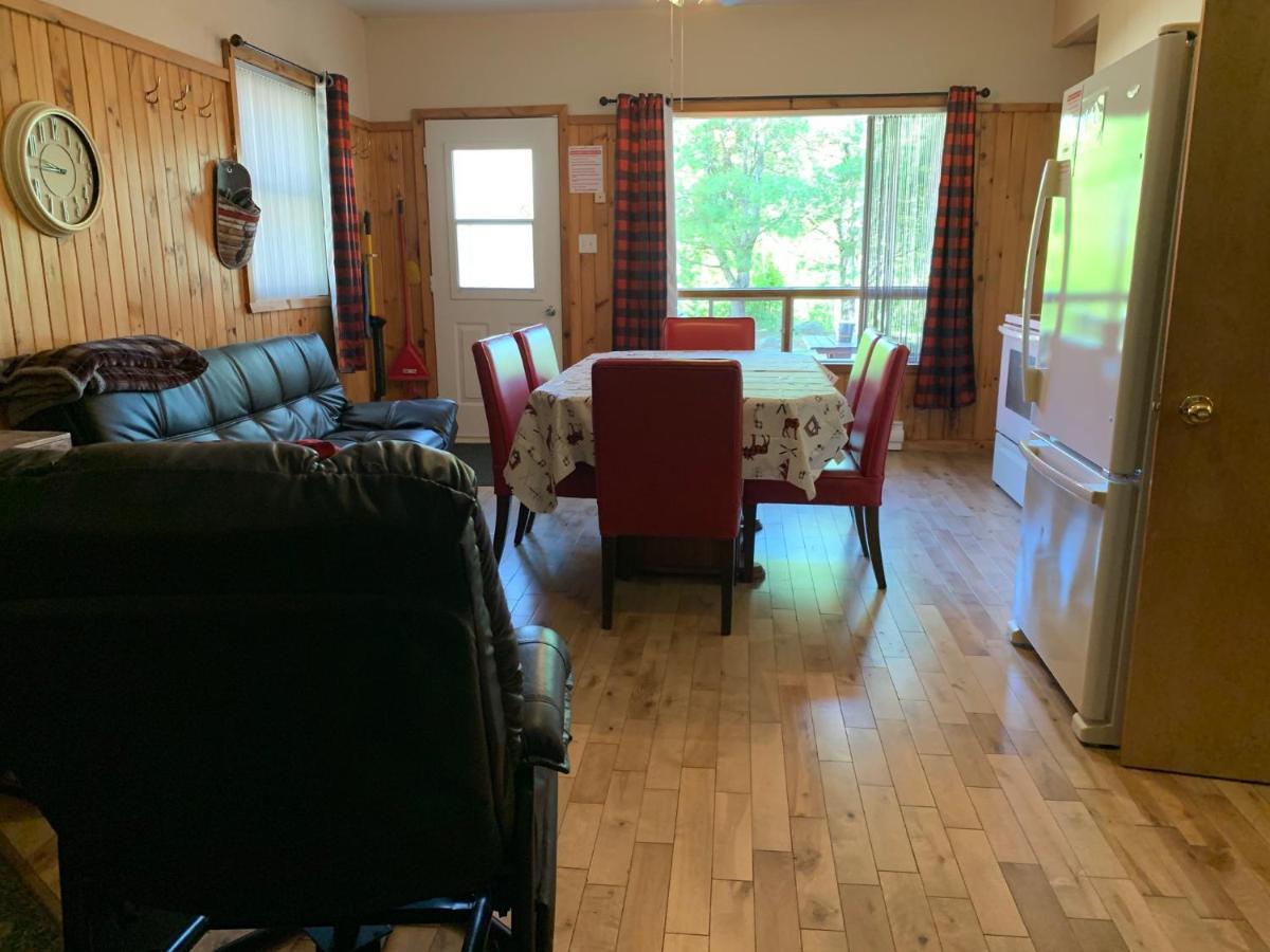 Camping Chalets Spas Pignons Rouges Saint Romain Buitenkant foto
