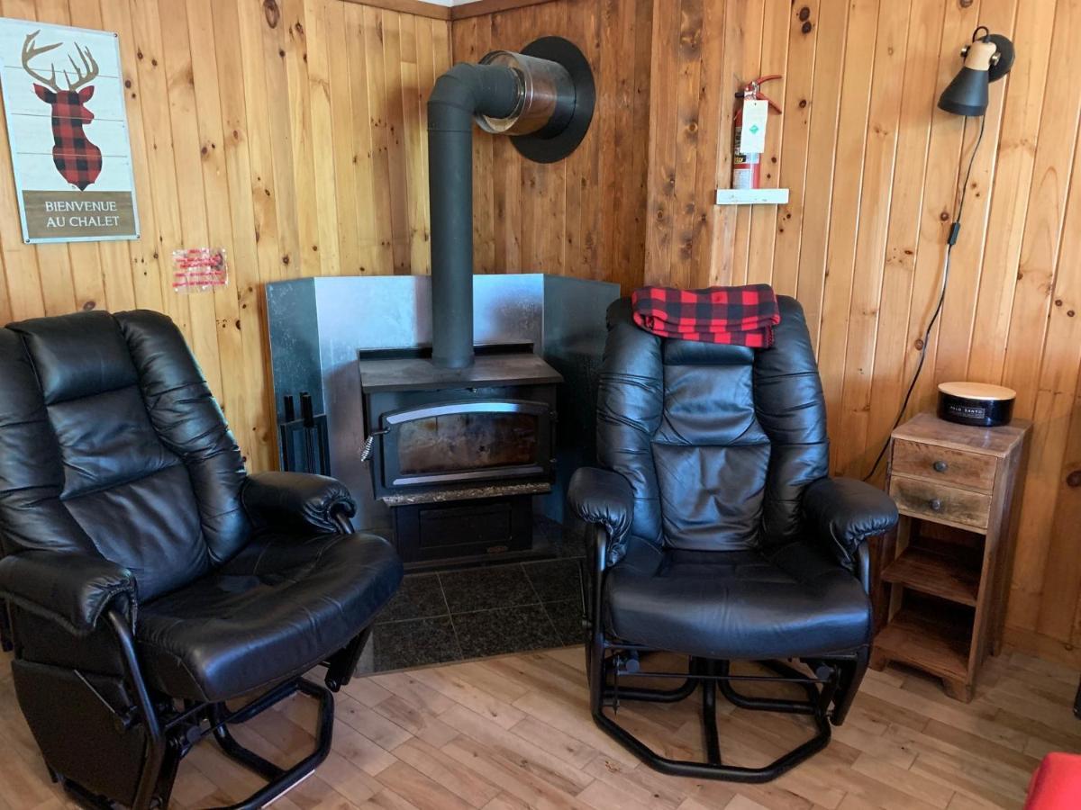 Camping Chalets Spas Pignons Rouges Saint Romain Buitenkant foto