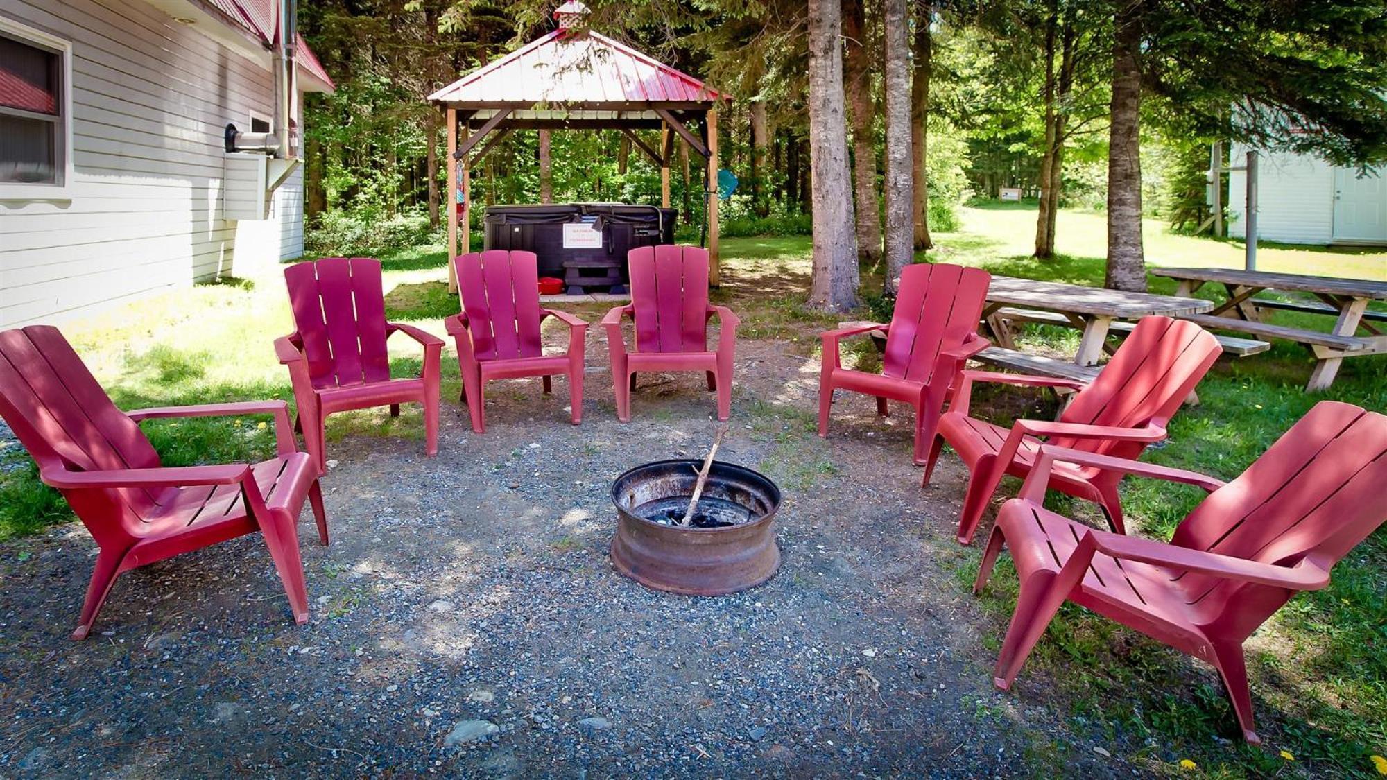 Camping Chalets Spas Pignons Rouges Saint Romain Buitenkant foto