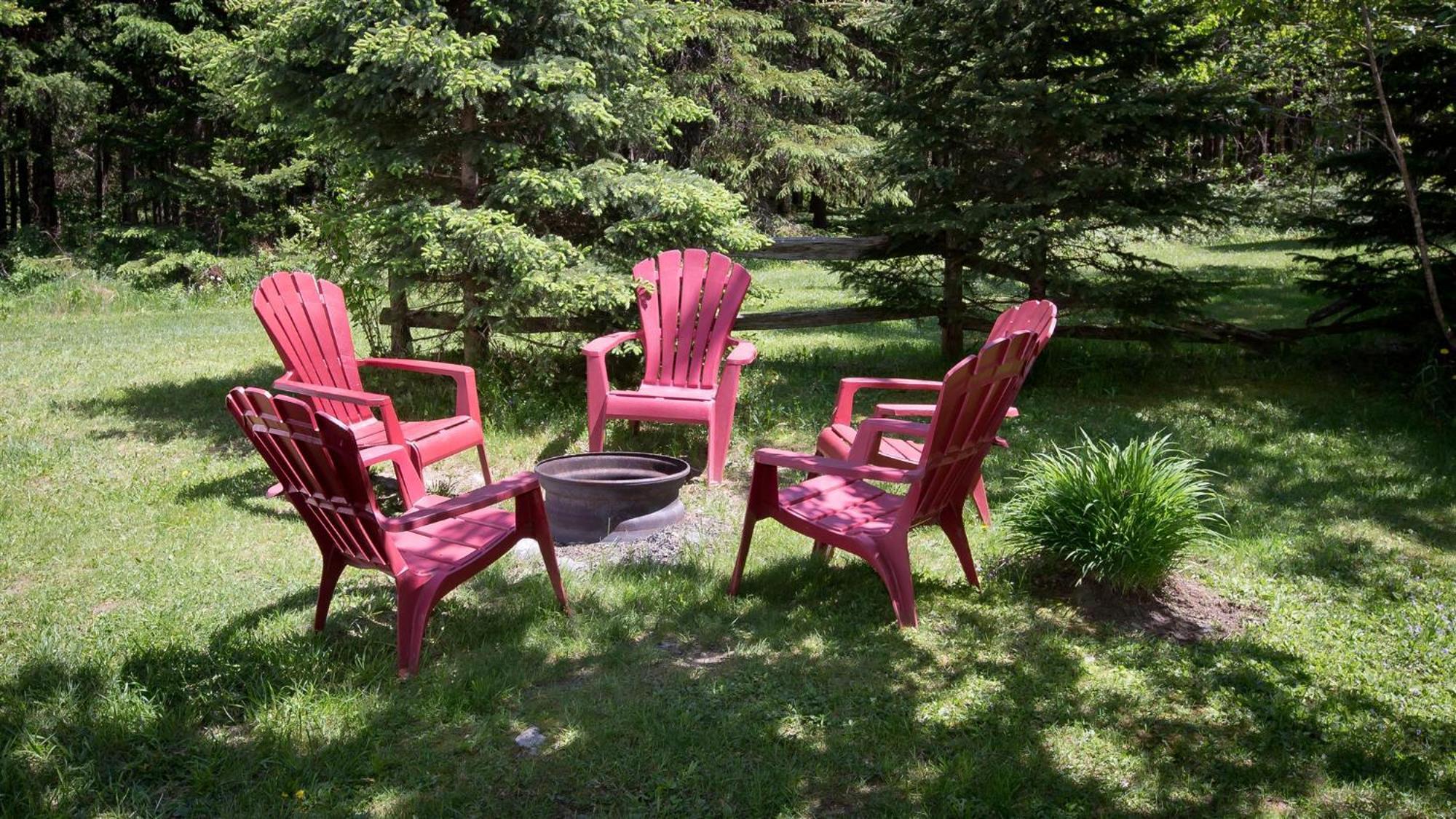 Camping Chalets Spas Pignons Rouges Saint Romain Buitenkant foto