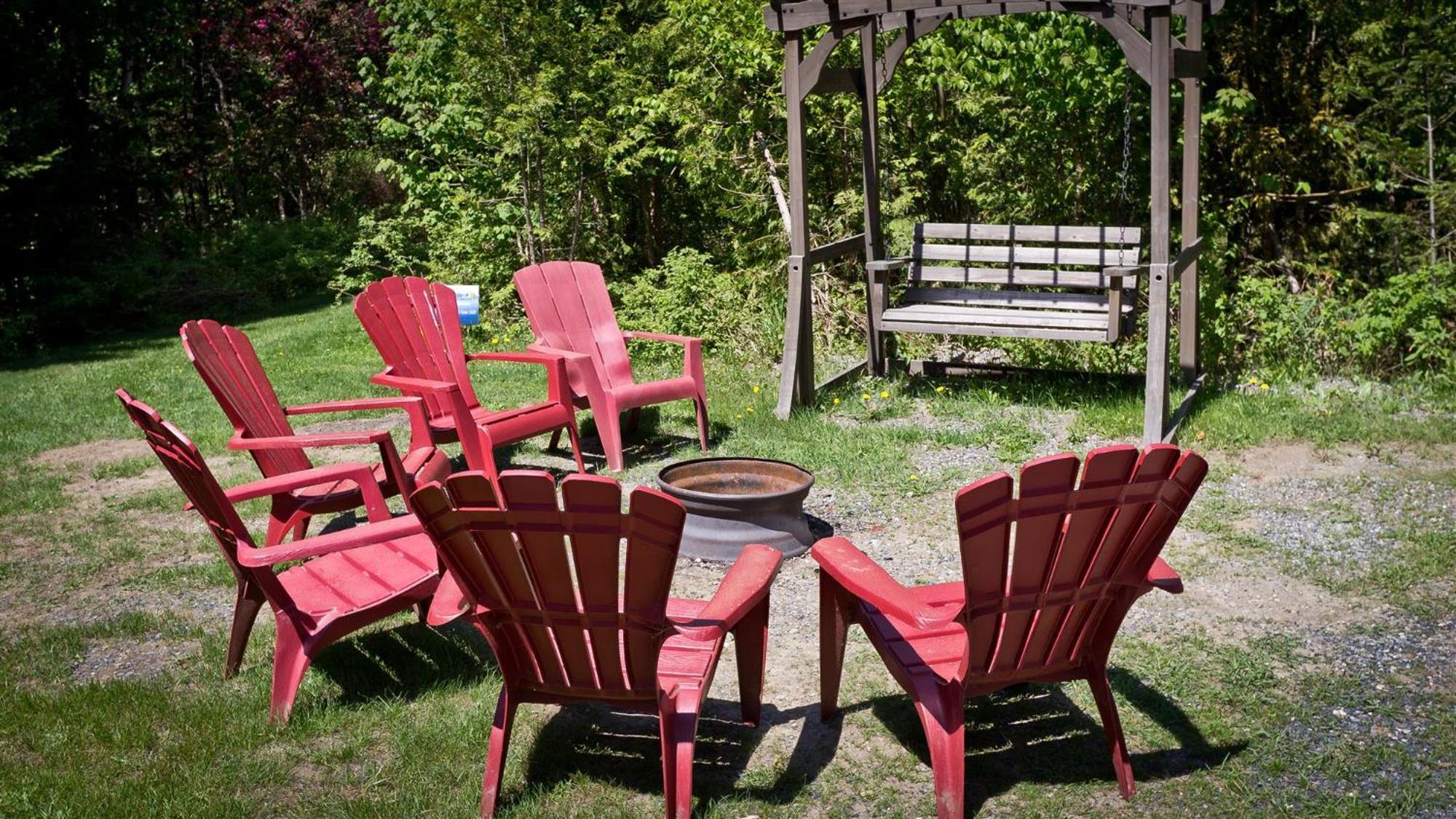 Camping Chalets Spas Pignons Rouges Saint Romain Buitenkant foto