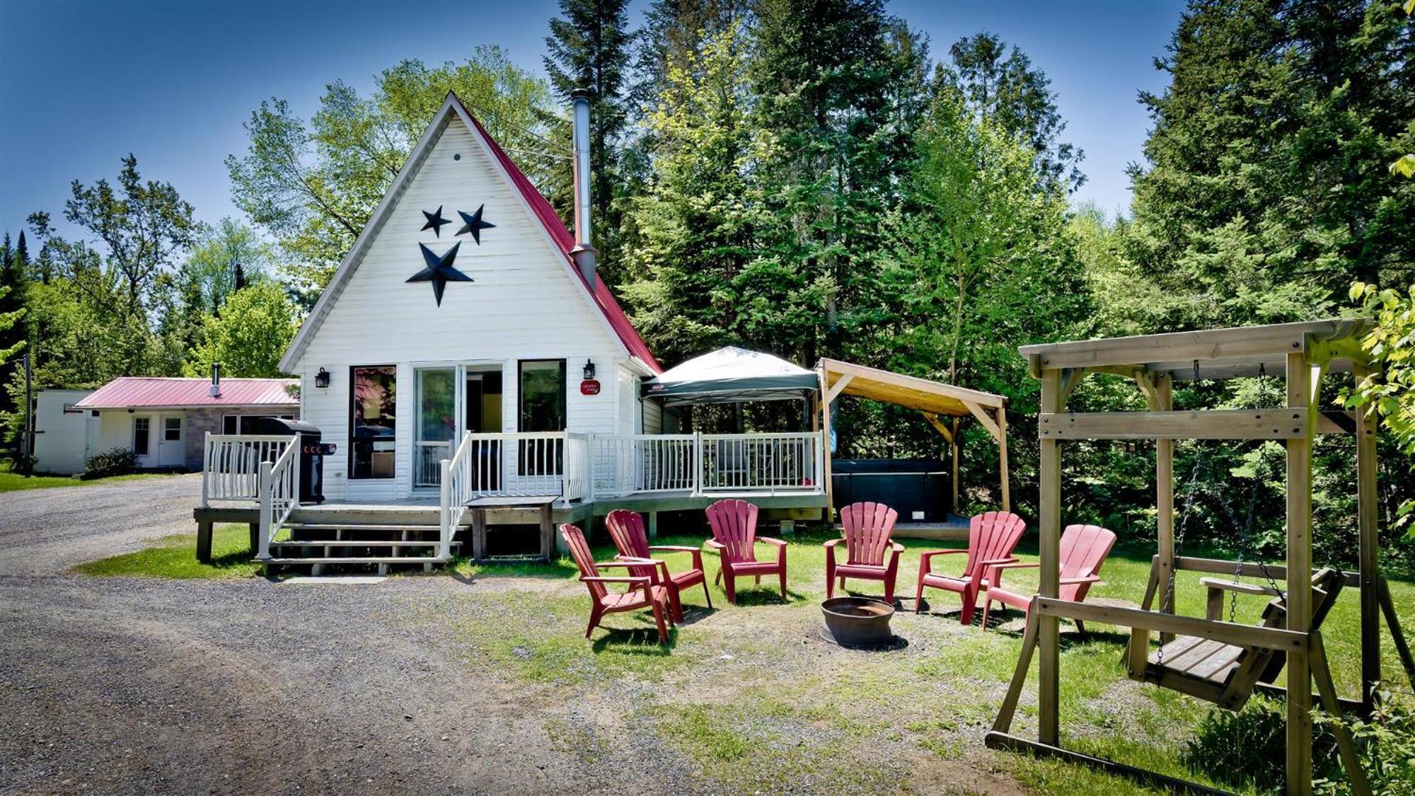 Camping Chalets Spas Pignons Rouges Saint Romain Buitenkant foto