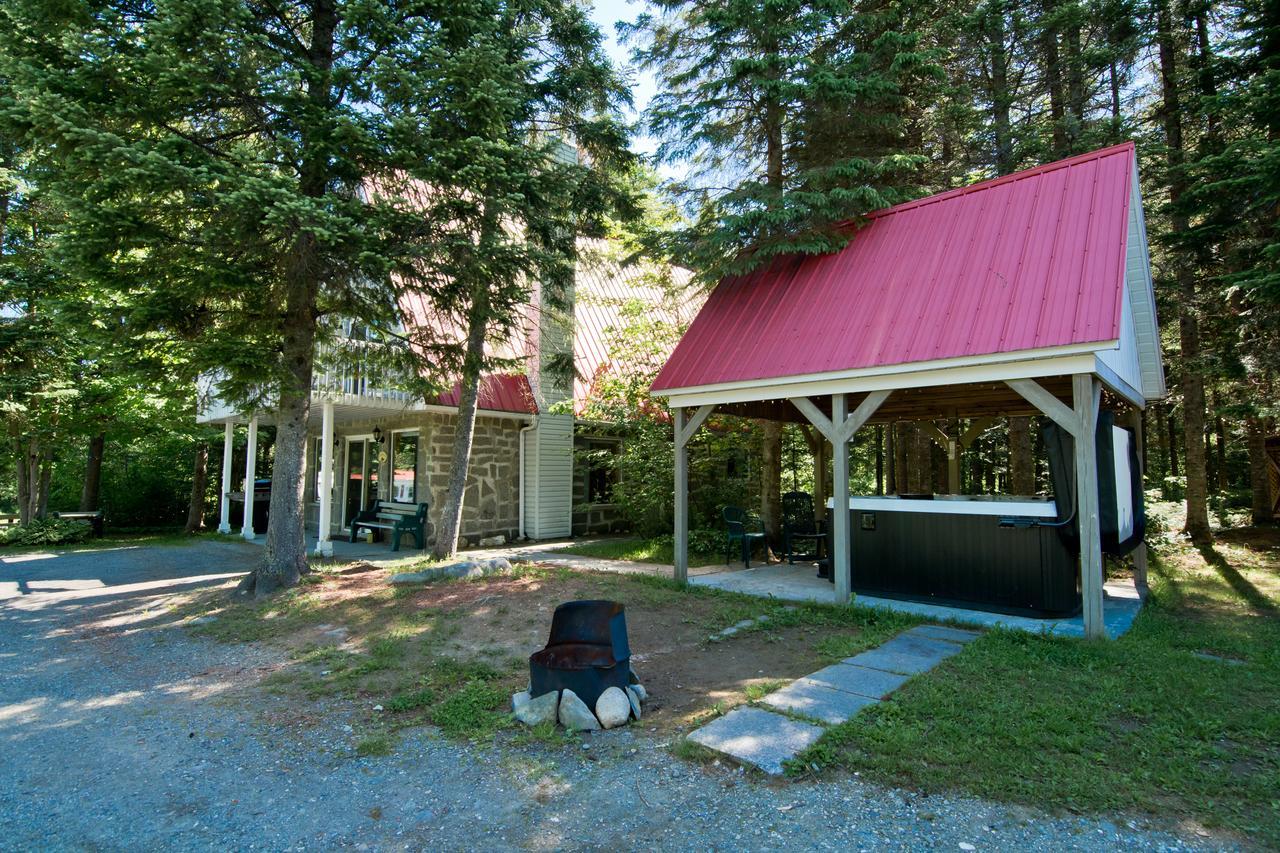 Camping Chalets Spas Pignons Rouges Saint Romain Buitenkant foto